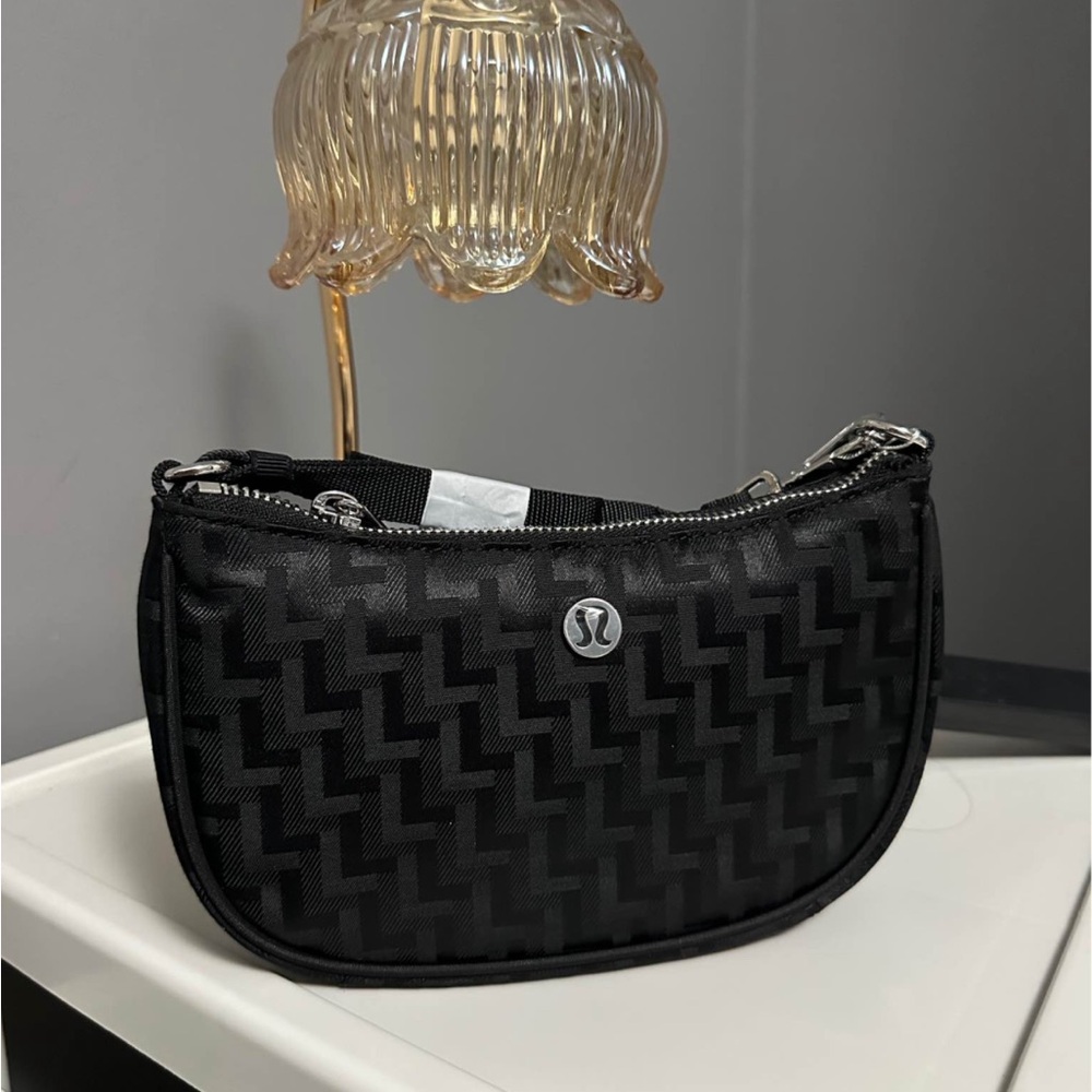 lululemon athletica Black shoulder Bag